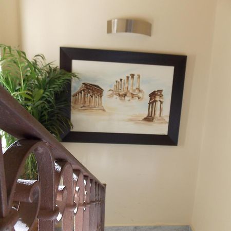 Beatus Suites And Rooms B&B Canicattì Esterno foto