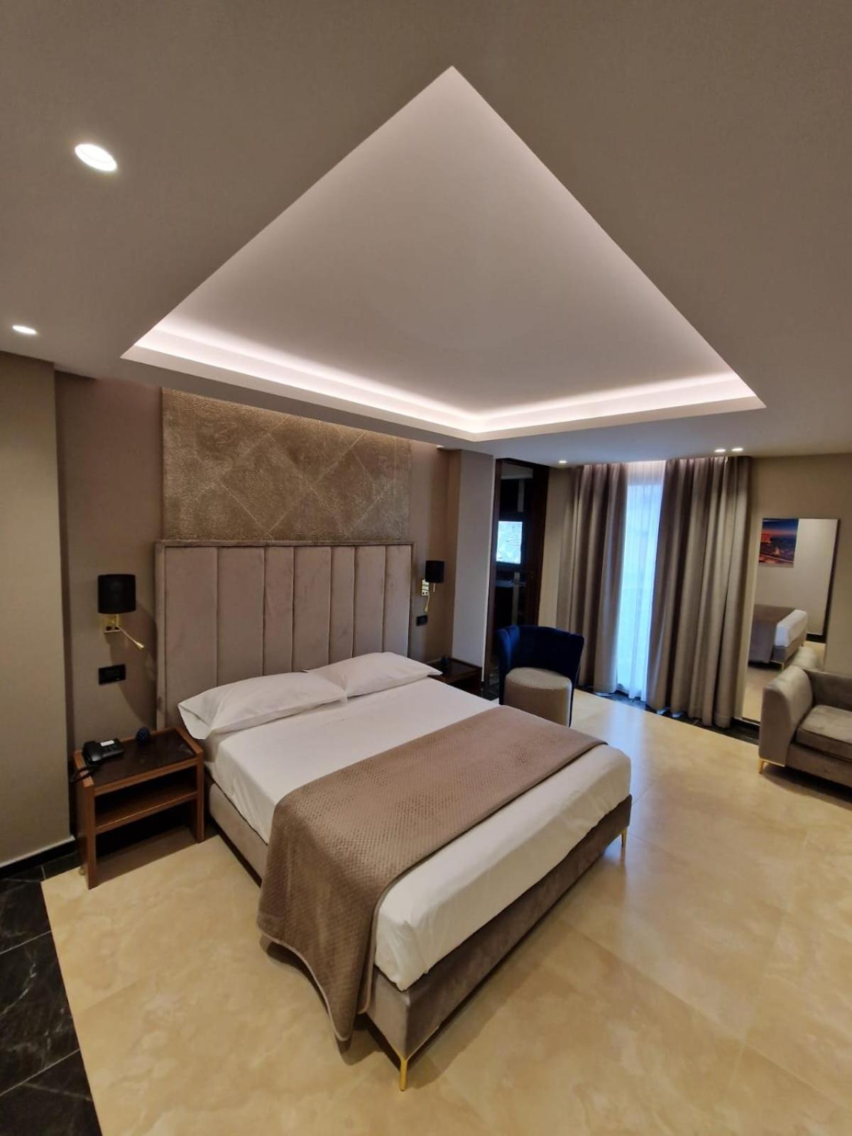 Beatus Suites And Rooms B&B Canicattì Esterno foto