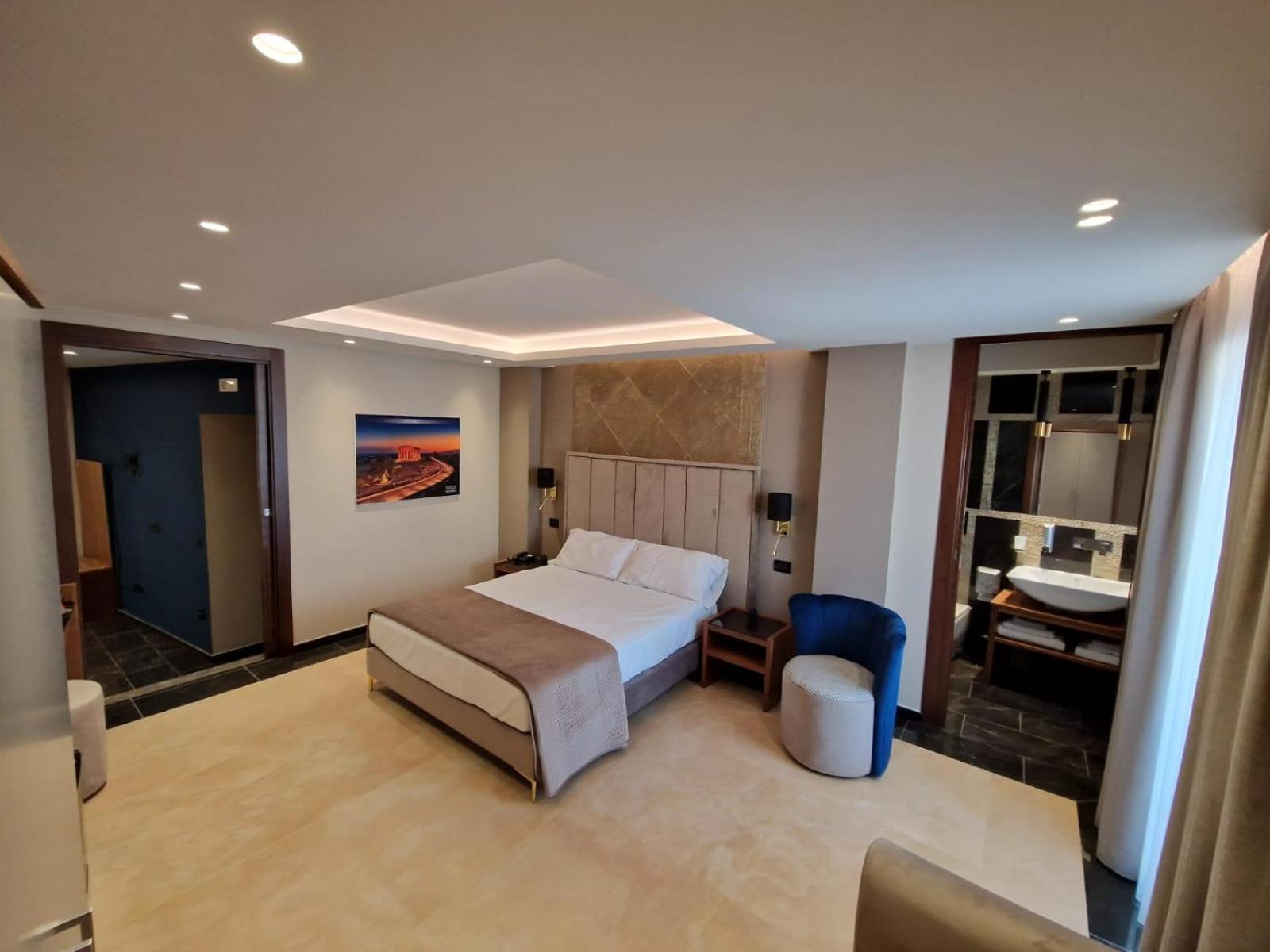 Beatus Suites And Rooms B&B Canicattì Esterno foto