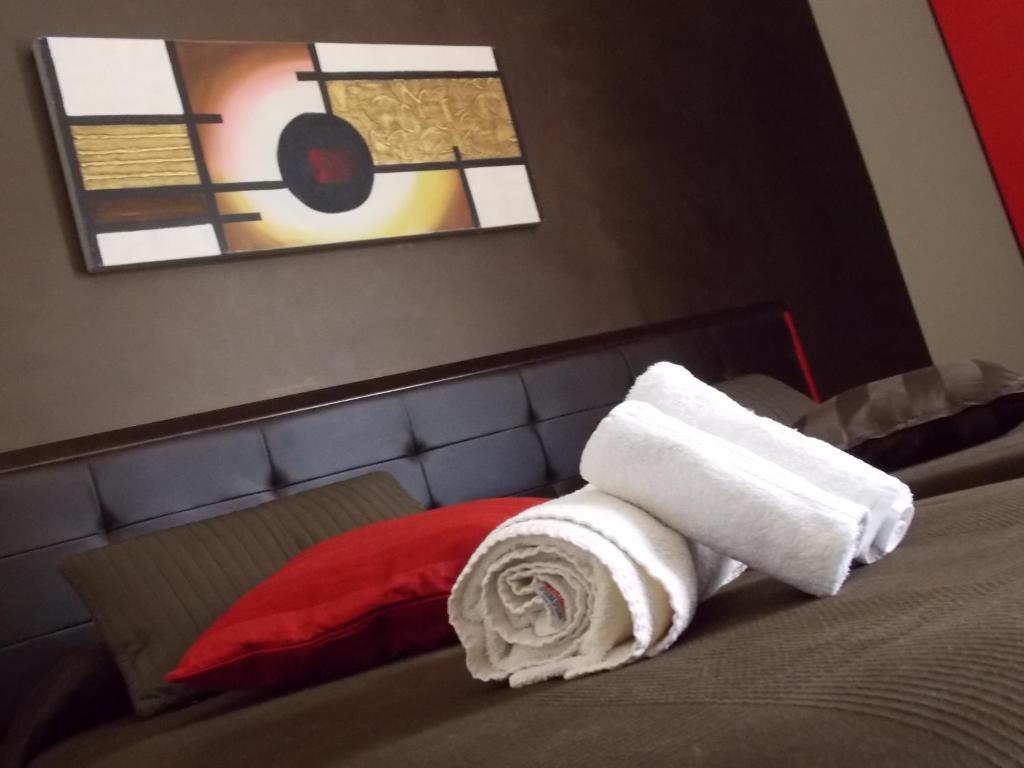 Beatus Suites And Rooms B&B Canicattì Esterno foto
