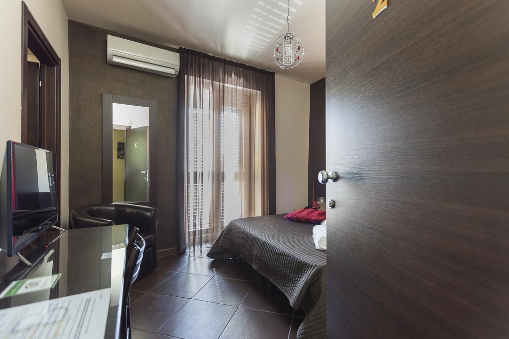 Beatus Suites And Rooms B&B Canicattì Esterno foto