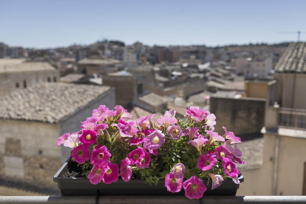Beatus Suites And Rooms B&B Canicattì Esterno foto